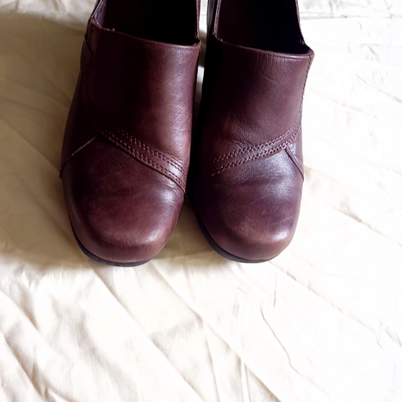 Clarks Bendables Size 8.5 M Low Cut Boots Brown Leather Women 62866 - Picture 5 of 6